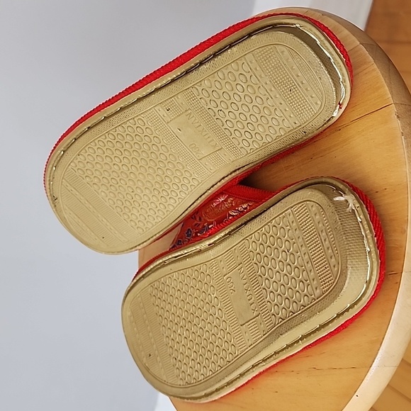 Chinese Traditional Silk Slippers - Picture 5 of 5